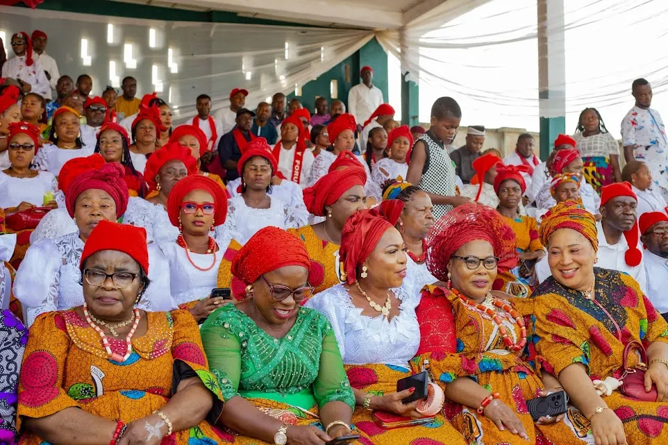 Oro women in traditional dress and regalia